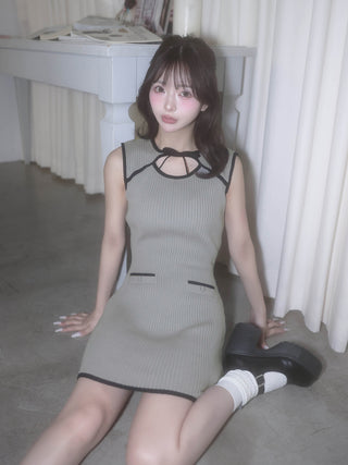 モデル：158cm（着用サイズ：FREE　着用カラー：GRY）