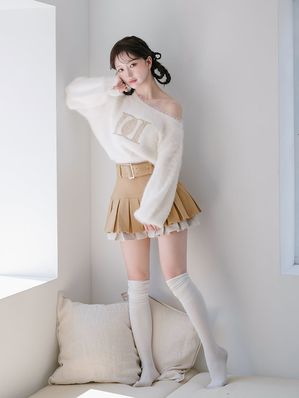 モデル：158cm（着用サイズ：FREE　着用カラー：IVO）