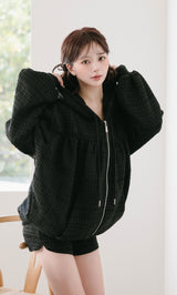 モデル：158cm（着用サイズ：FREE　着用カラー：BLK）