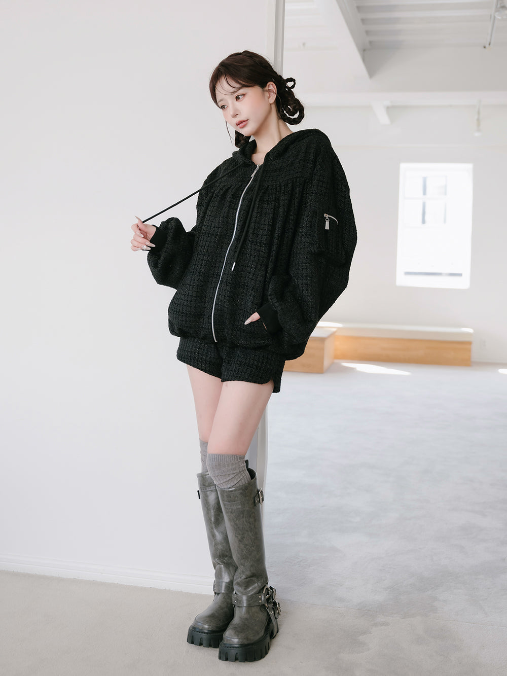 モデル：158cm（着用サイズ：FREE　着用カラー：BLK）