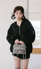 モデル：158cm（着用サイズ：FREE　着用カラー：BLK）