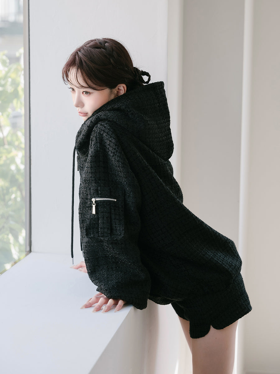 モデル：158cm（着用サイズ：FREE　着用カラー：BLK）