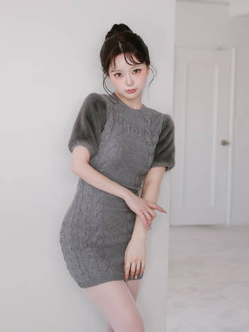 モデル：158cm（着用サイズ：FREE　着用カラー：GRY）