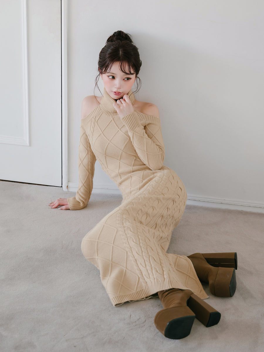 モデル：158cm（着用サイズ：FREE　着用カラー：BEG）