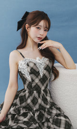 モデル：158cm（着用サイズ：FREE　着用カラー：BLK）