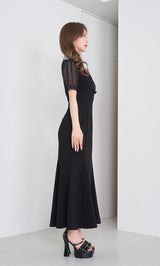 モデル：158cm（着用サイズ：FREE　着用カラー：BLK）