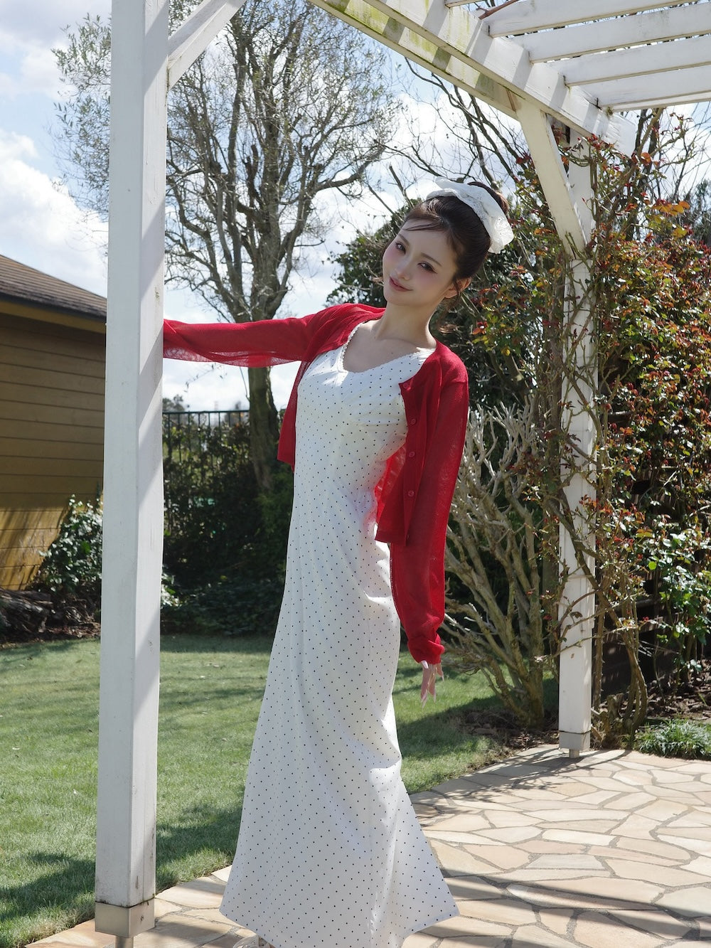 モデル：158cm（着用サイズ：FREE　着用カラー：RED）