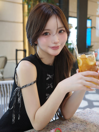 モデル：158cm（着用サイズ：FREE　着用カラー：BLK）