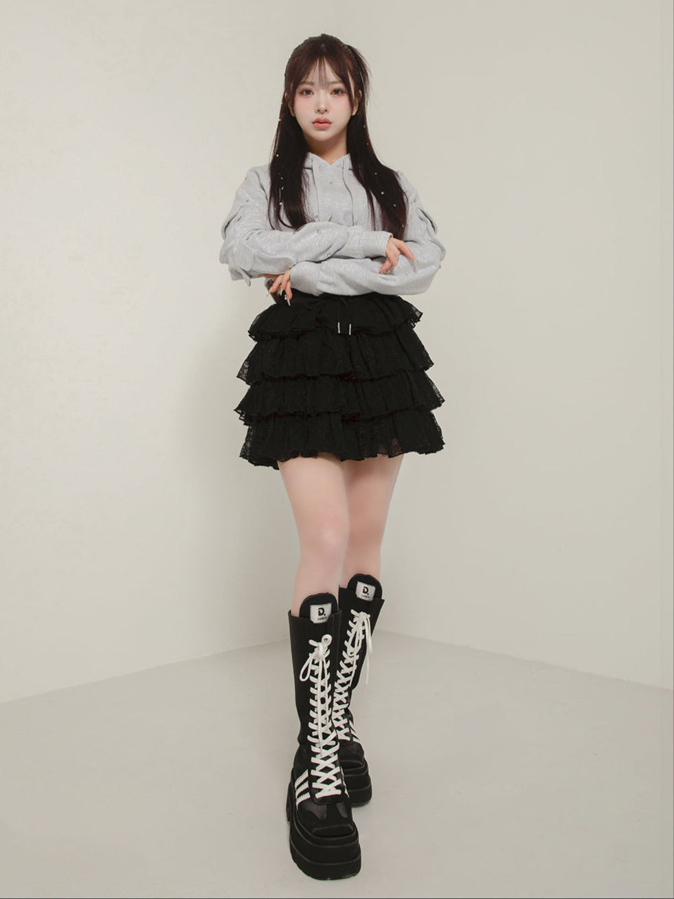 モデル：158cm（着用サイズ：FREE　着用カラー：BLK）