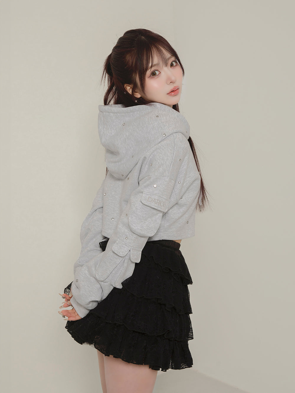 モデル：158cm（着用サイズ：FREE　着用カラー：BLK）