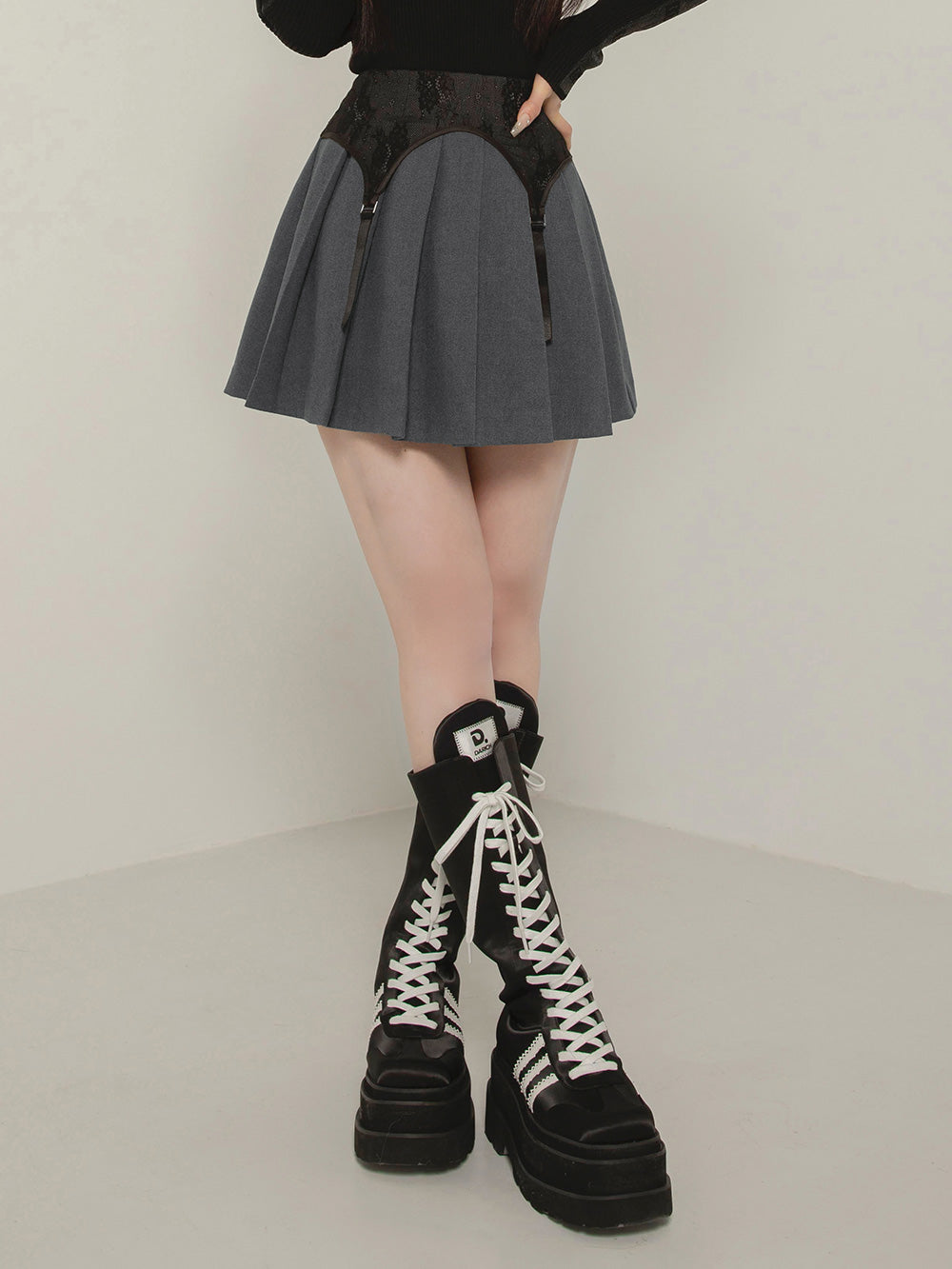 モデル：158cm（着用サイズ：S　着用カラー：GRY）