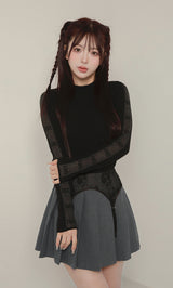 モデル：158cm（着用サイズ：FREE　着用カラー：BLK）