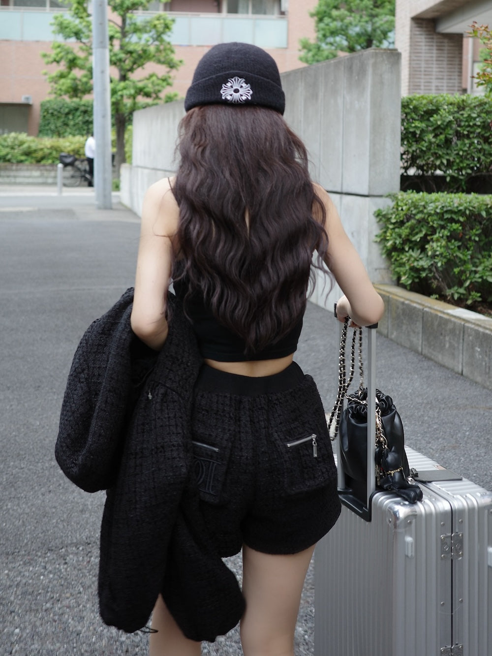 モデル：158cm（着用サイズ：FREE　着用カラー：BLK）