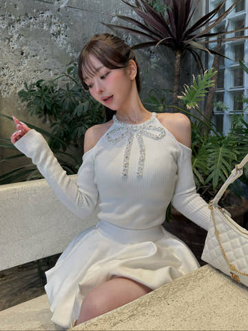 モデル：158cm（着用サイズ：FREE　着用カラー：IVO）