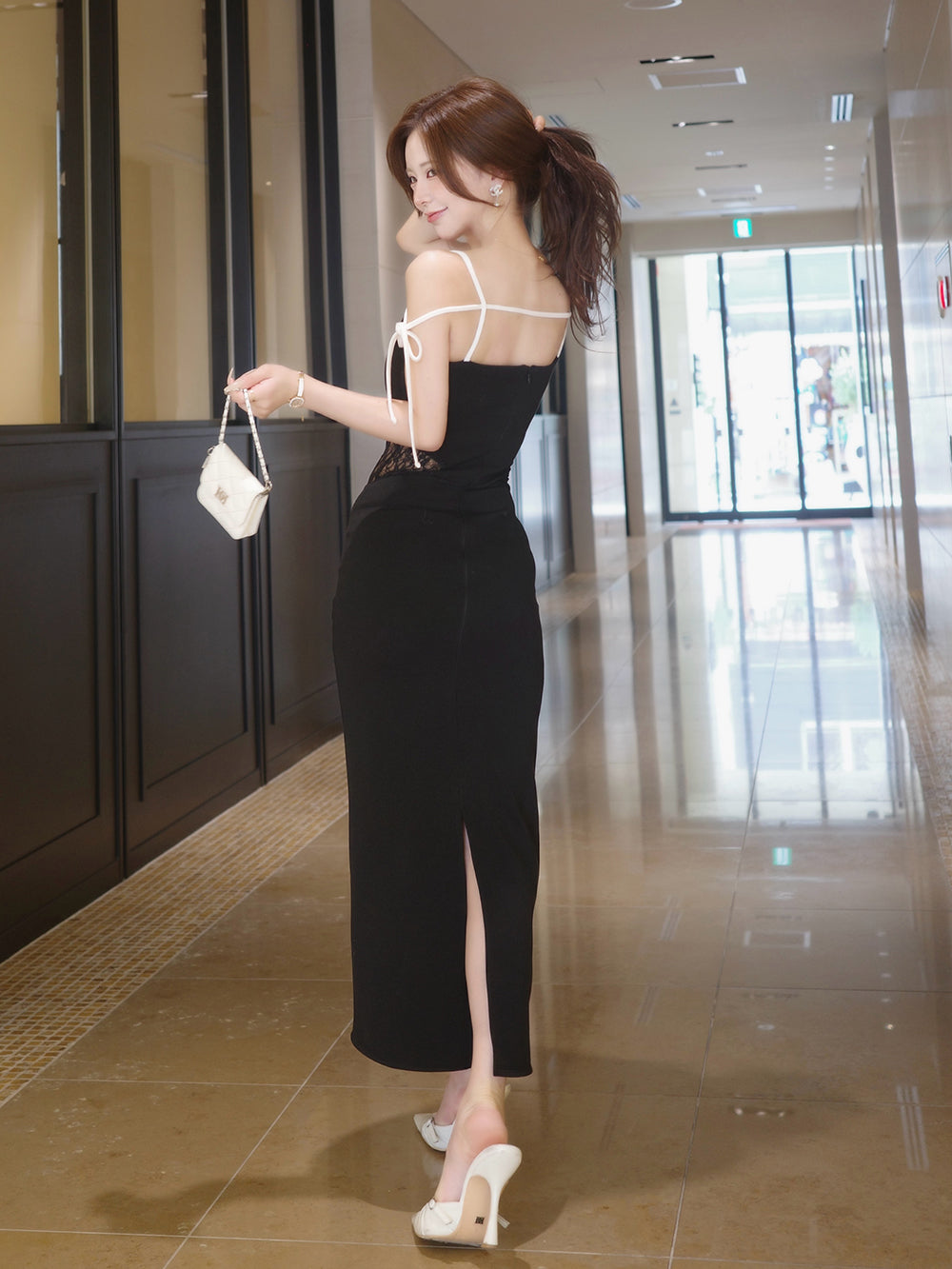 モデル：158cm（着用サイズ：FREE　着用カラー：BLK）