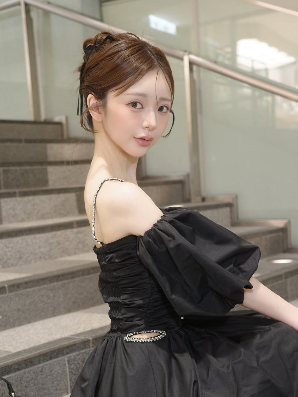 ウエストオープンビジューフレアミニワンピース