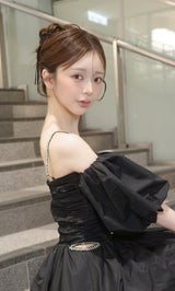 モデル：158cm（着用サイズ：FREE　着用カラー：BLK）