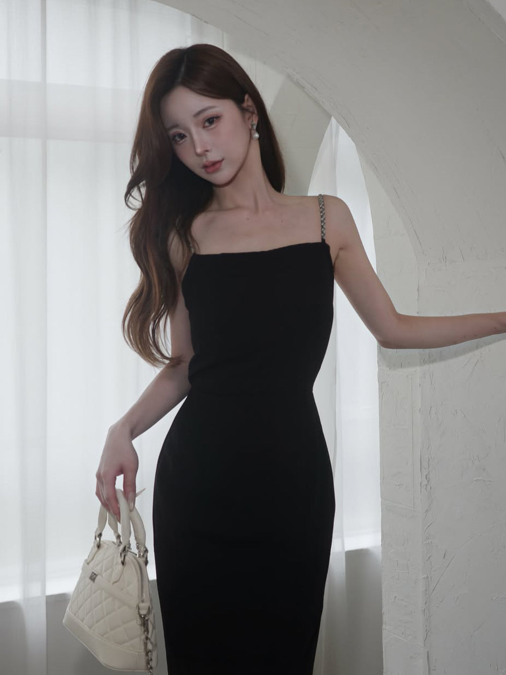 モデル：158cm（着用サイズ：FREE　着用カラー：BLK）