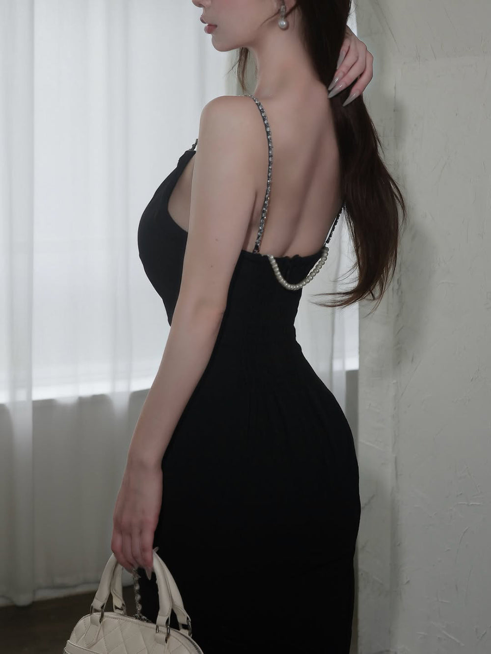 モデル：158cm（着用サイズ：FREE　着用カラー：BLK）