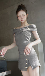 モデル：158cm（着用サイズ：FREE　着用カラー：GRY）