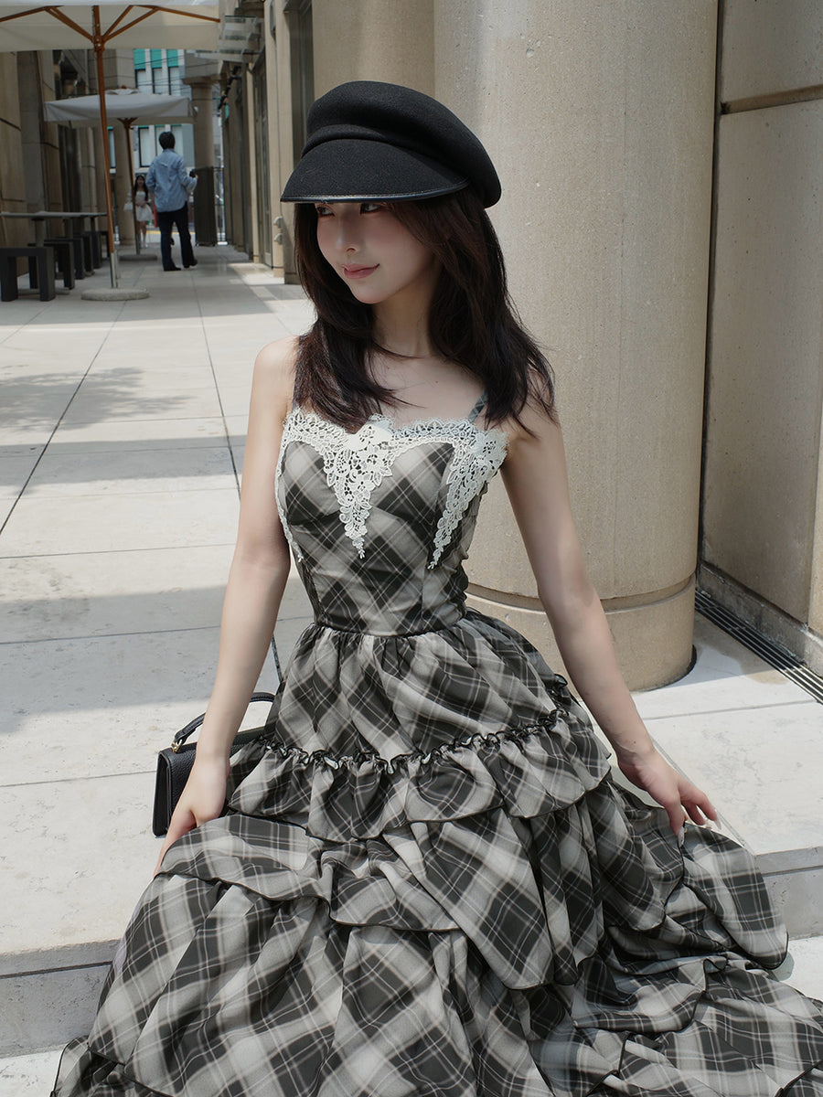 モデル：158cm（着用サイズ：FREE　着用カラー：BLK）