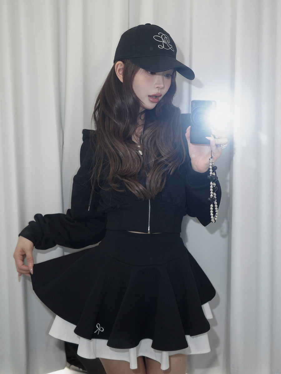 モデル：158cm（着用サイズ：FREE　着用カラー：BLK）