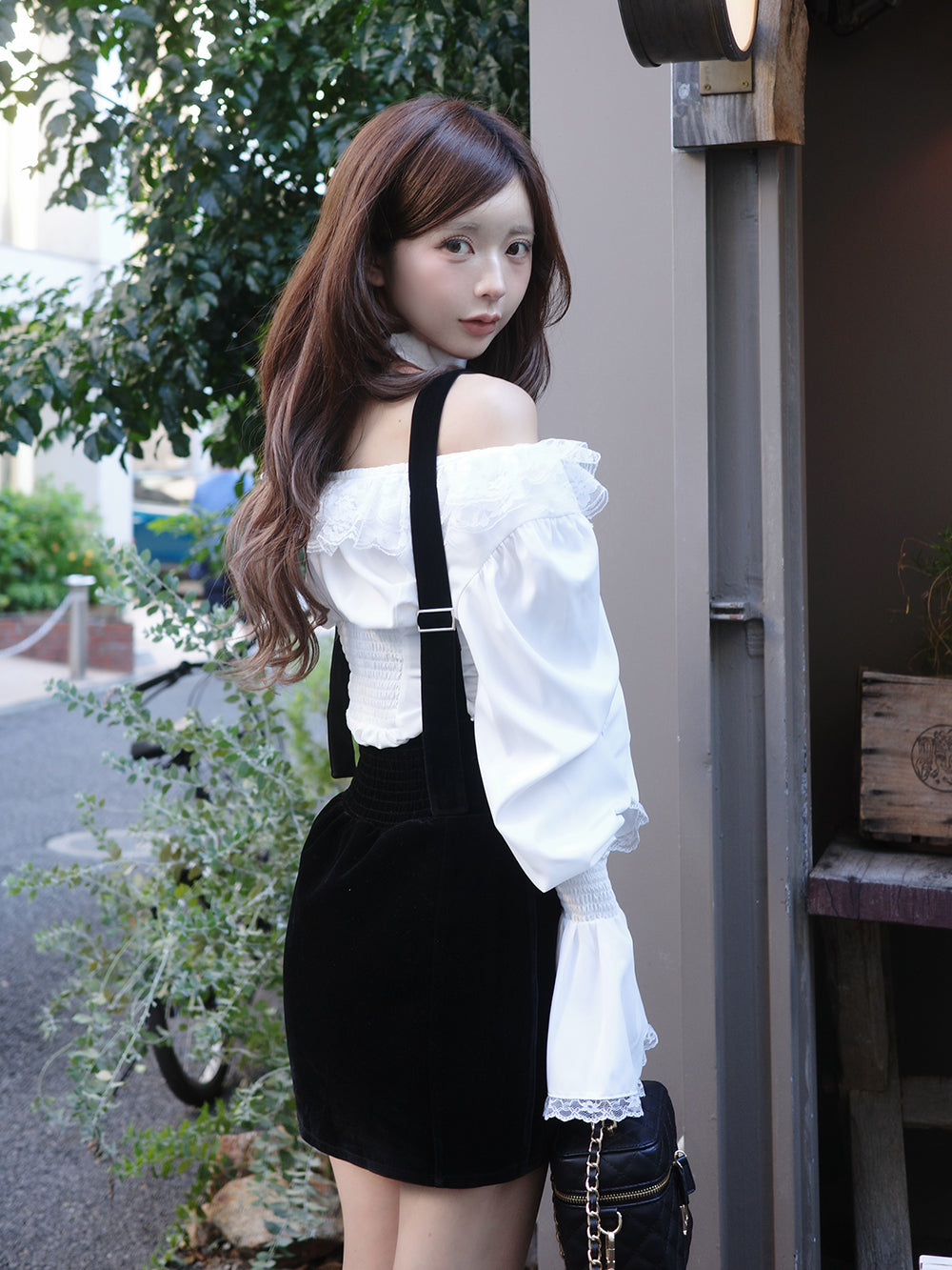 モデル：158cm（着用サイズ：FREE　着用カラー：BLK）