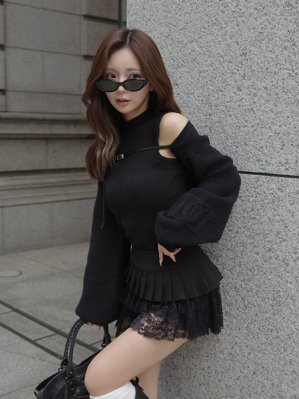 モデル：158cm（着用サイズ：FREE　着用カラー：BLK）