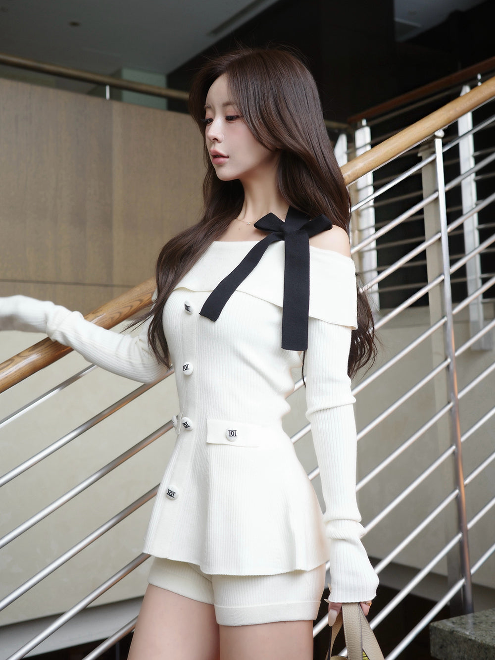モデル：158cm（着用サイズ：FREE　着用カラー：WHT）