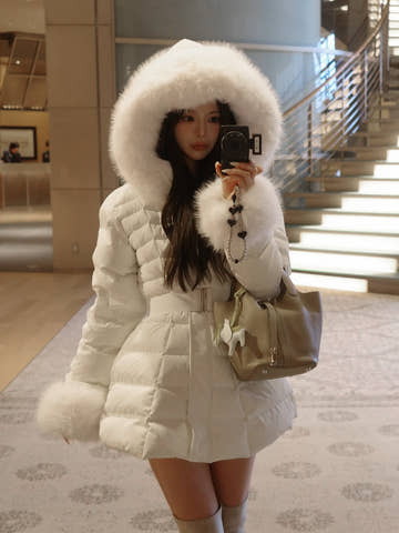 モデル：158cm（着用サイズ：S　着用カラー：WHT）