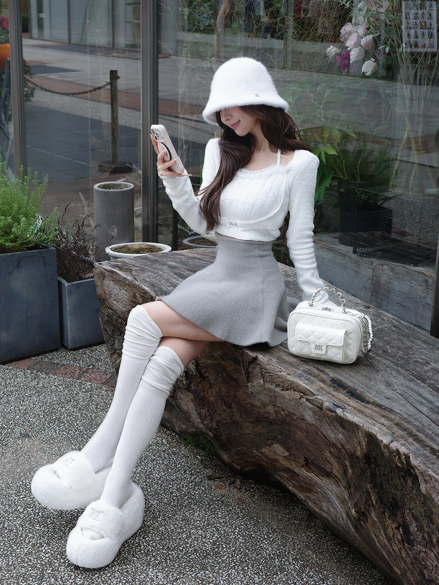 モデル：158cm（着用サイズ：FREE　着用カラー：WHT）