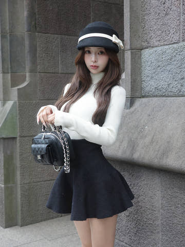 モデル：158cm（着用サイズ：FREE　着用カラー：BLK）