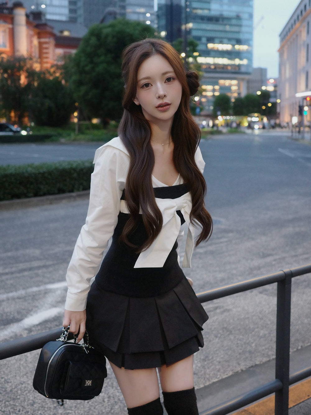 モデル：158cm（着用サイズ：FREE　着用カラー：BLK）