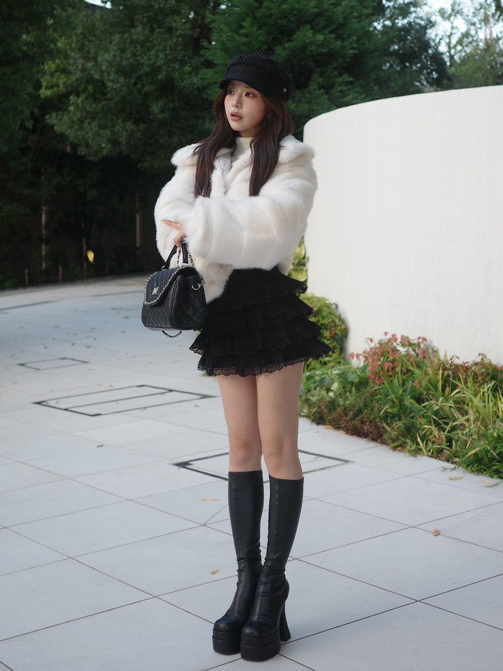 モデル：158cm（着用サイズ：FREE　着用カラー：WHT）