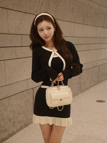 モデル：158cm（着用サイズ：FREE　着用カラー：BLK）