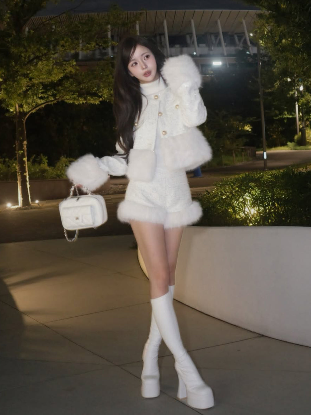 モデル：158cm（着用サイズ：S　着用カラー：WHT）