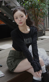 モデル：158cm（着用サイズ：FREE　着用カラー：BLK）