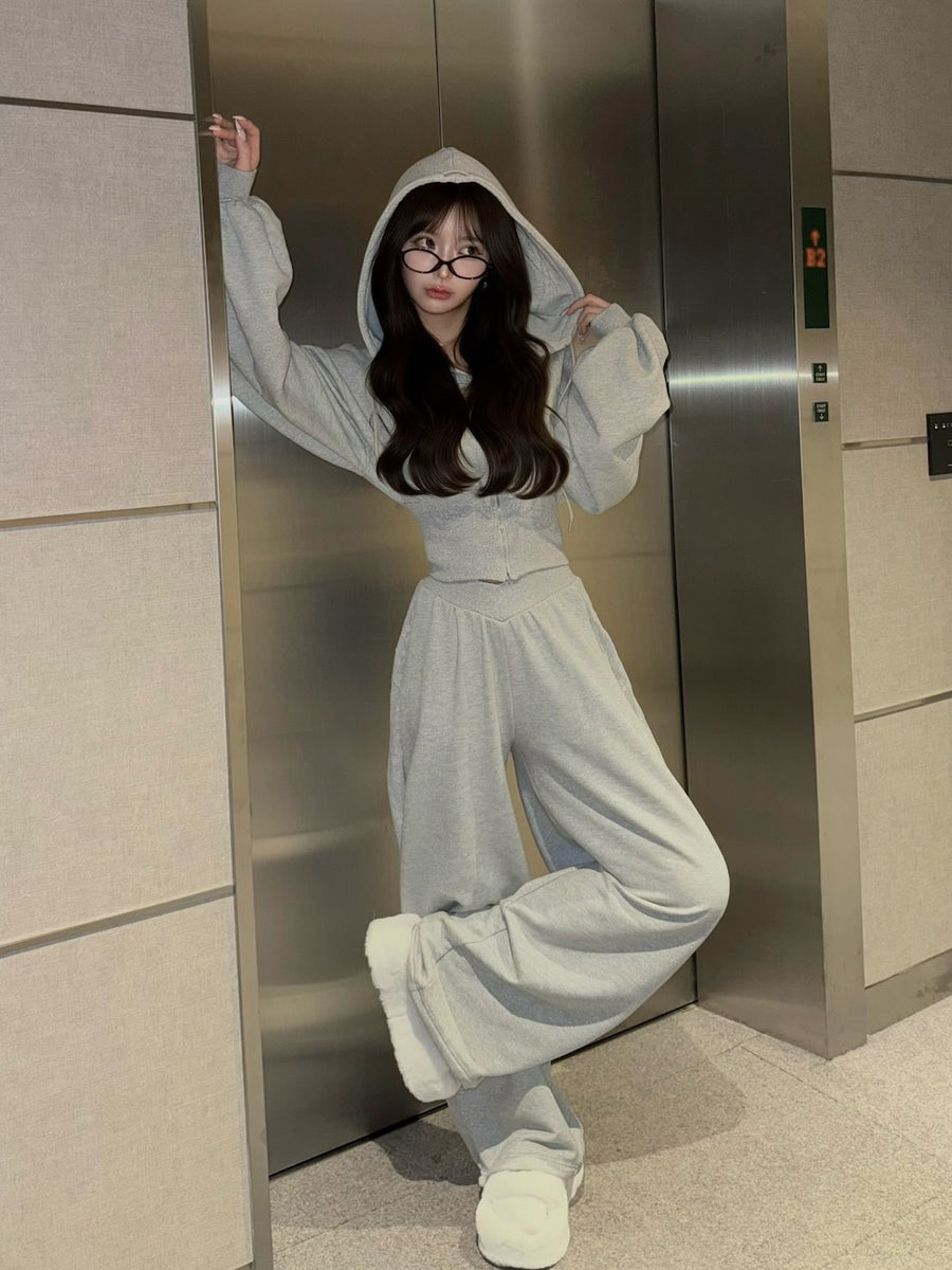 モデル：158cm（着用サイズ：FREE　着用カラー：GRY）