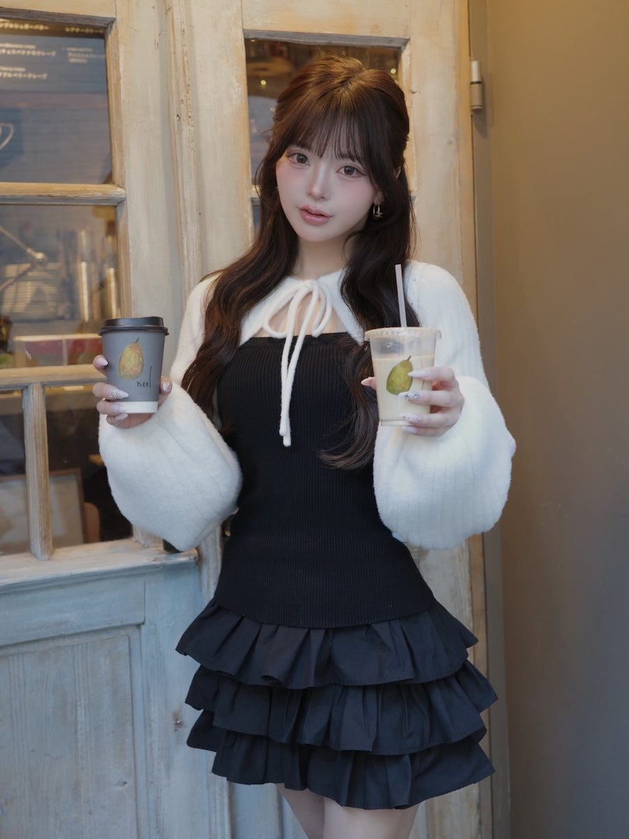 モデル：158cm（着用サイズ：FREE　着用カラー：BLK）