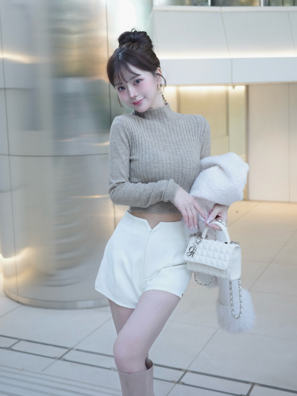 モデル：158cm（着用サイズ：S　着用カラー：IVO）