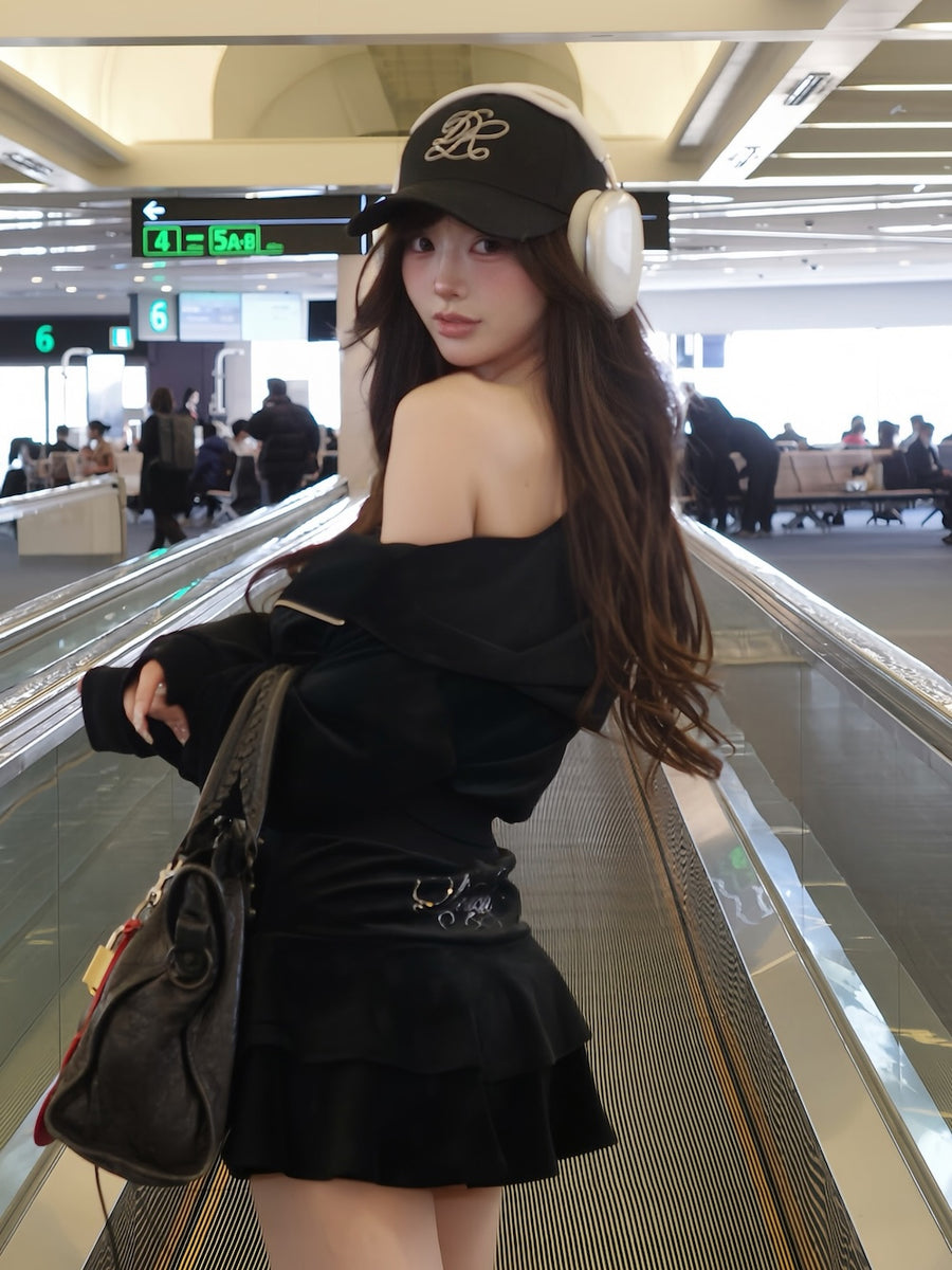 モデル：158cm（着用サイズ：FREE　着用カラー：BLK）