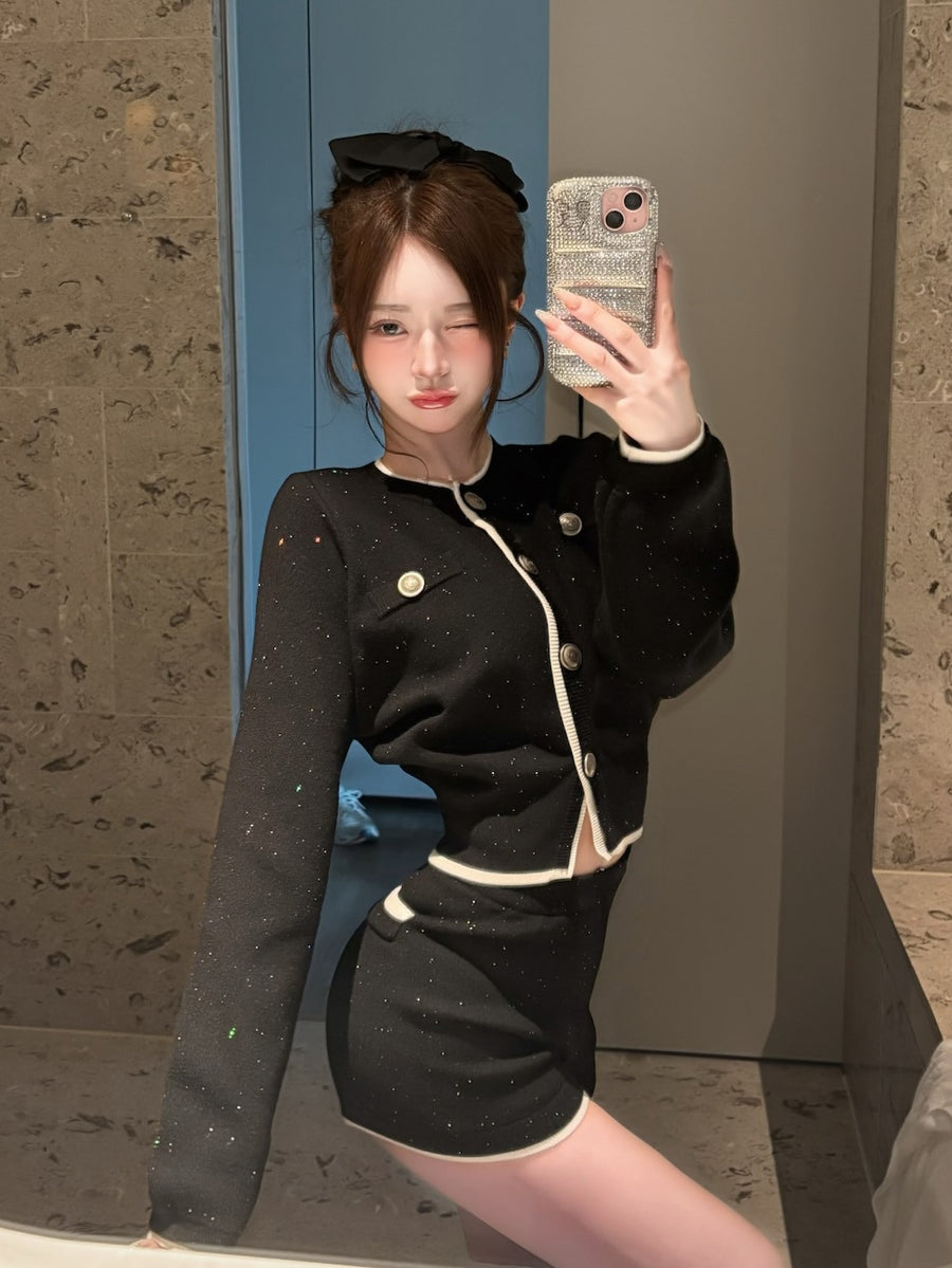 モデル：158cm（着用サイズ：FREE　着用カラー：BLK）