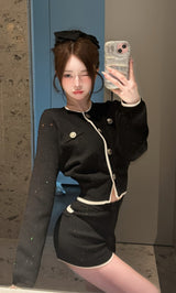 モデル：158cm（着用サイズ：FREE　着用カラー：BLK）