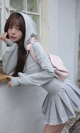 モデル：158cm（着用サイズ：FREE　着用カラー：GRY）