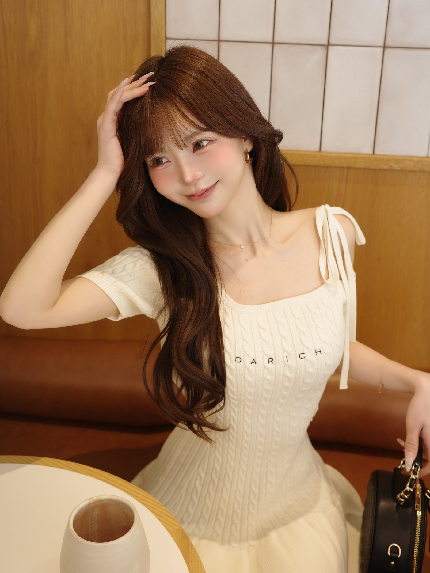 モデル：158cm（着用サイズ：FREE　着用カラー：IVO）