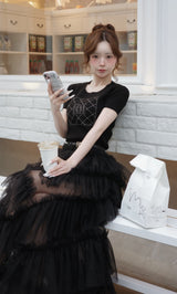 モデル：158cm（着用サイズ：FREE　着用カラー：BLK）