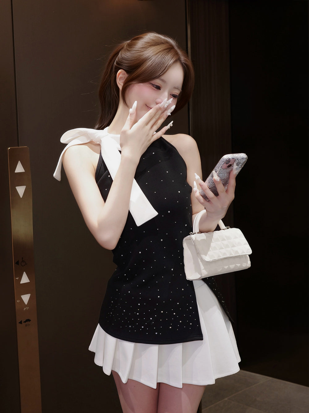 モデル：158cm（着用サイズ：FREE　着用カラー：BLK）