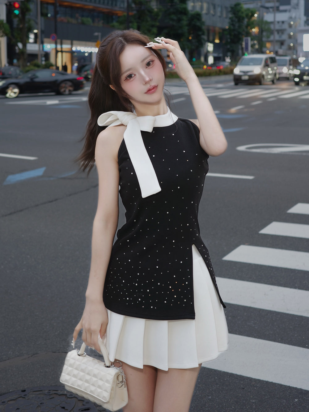 モデル：158cm（着用サイズ：FREE　着用カラー：BLK）