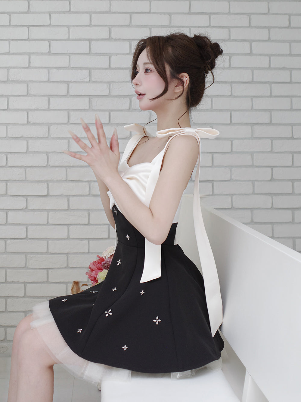 モデル：158cm（着用サイズ：FREE　着用カラー：BLK）