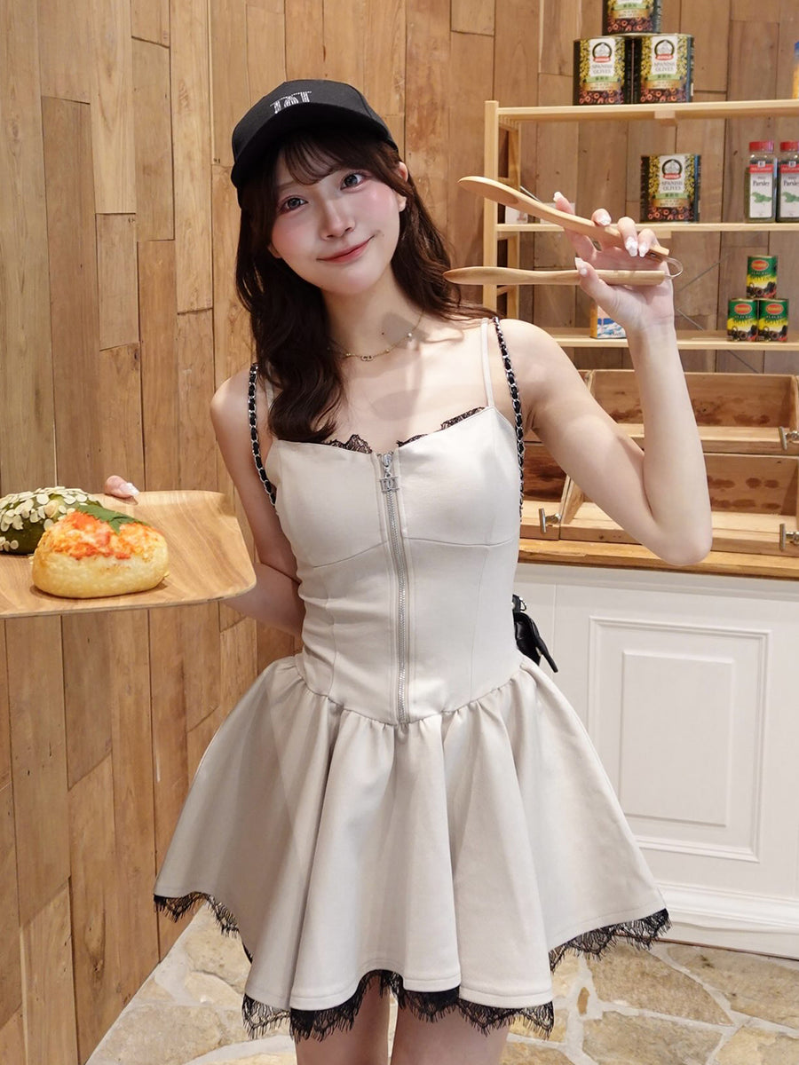 モデル：162cm（着用サイズ：FREE　着用カラー：BEG）